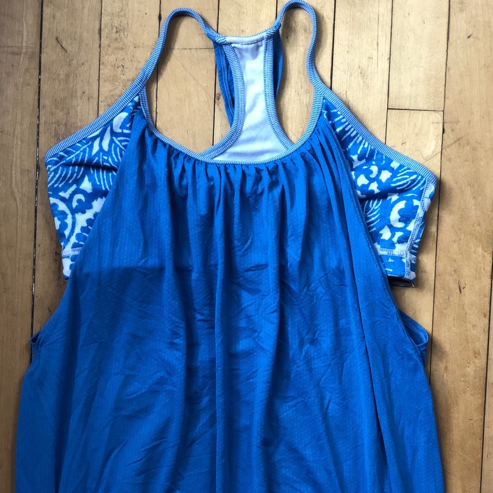 Lululemon 2-in-1 tank with built in sports bra